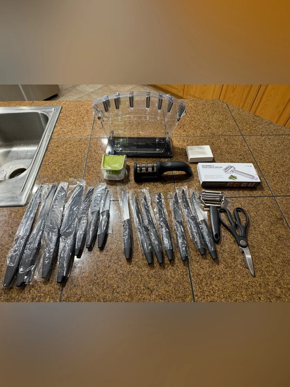 Kitchen Knife Set with Accessories - Black